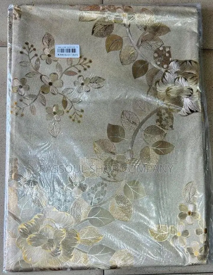 Nappe Toile Dimension 1m50x1m37 Prix:2000f