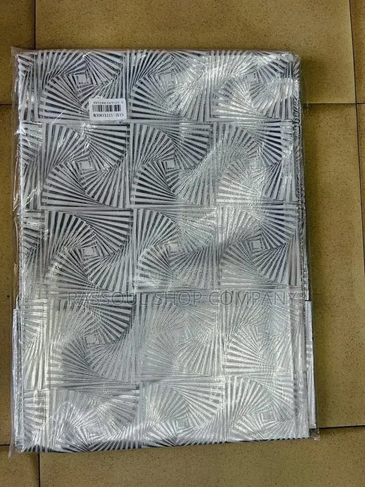 Nappe Toile Dimension 1m50x1m37 Prix:2000f