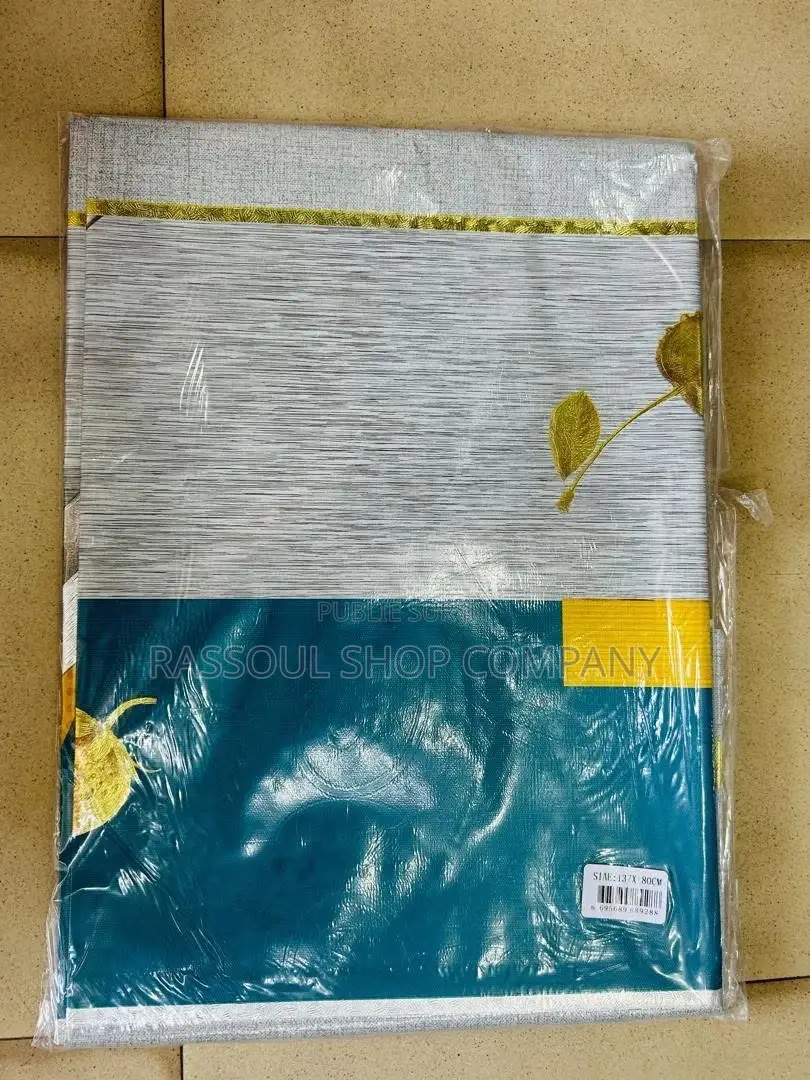 Nappe Toile Dimension 1m50x1m37 Prix:2000f