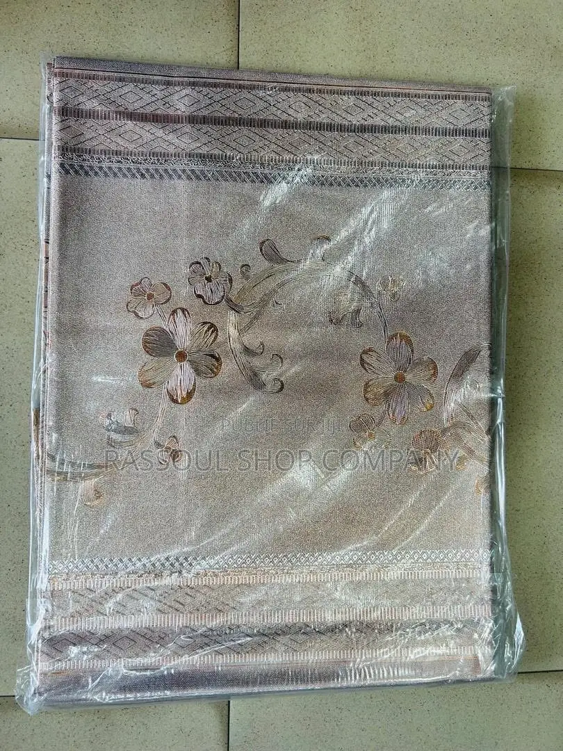 Nappe Toile Dimension 1m50x1m37 Prix:2000f