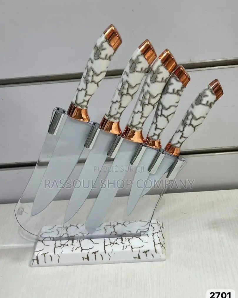 Ensemble Couteau Avec Support Prix:5500f Contre Whatsapp
