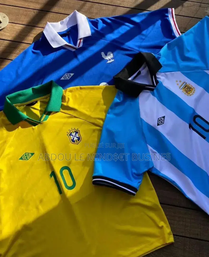 T-Shirt Clubs Team Disponible