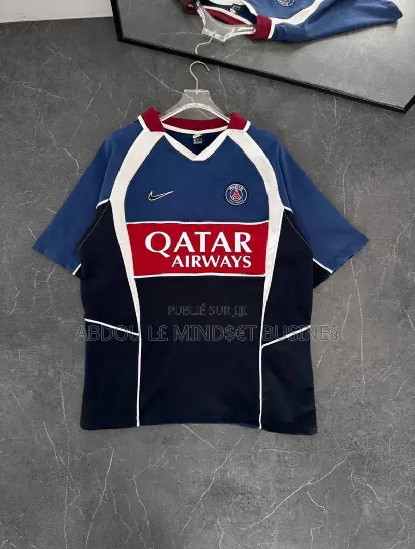 T-Shirt Clubs Team Disponible