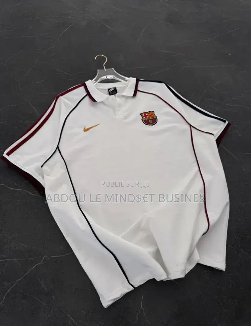 T-Shirt Clubs Team Disponible