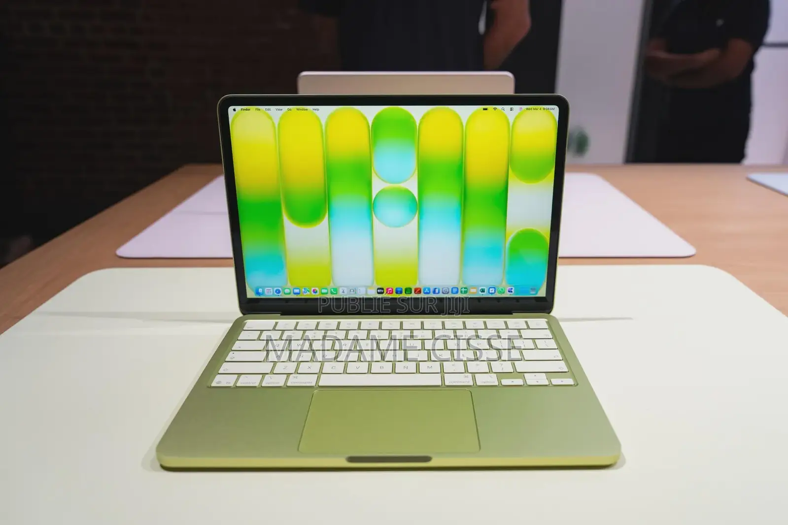 Nouveau Ordinateur portable Apple MacBook Neo 2026 8GB Autre SSD 256GB