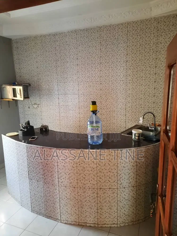 5chbre Villa dans Dakar Plateau à Louer
