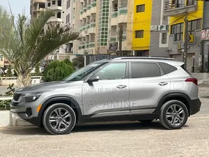 Kia Seltos 2021 Gris
