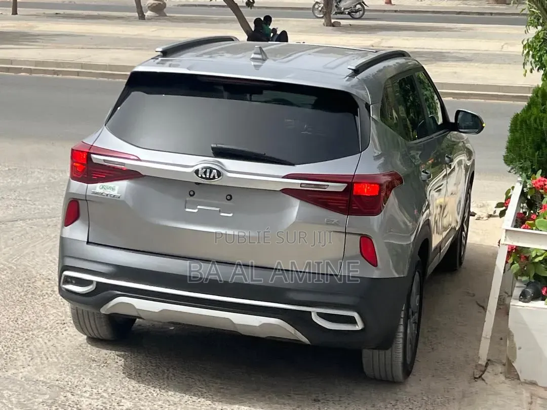 Kia Seltos 2021 Gris