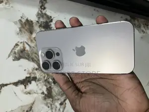 Apple iPhone 15 Pro 256 GB Doré