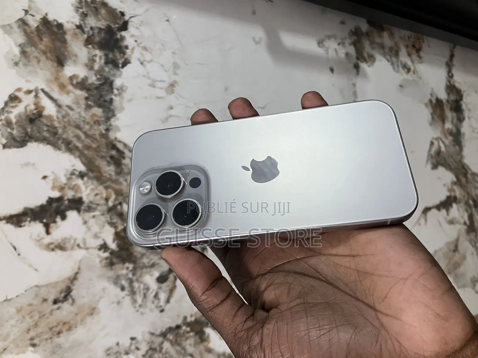 Apple iPhone 15 Pro 256 GB Doré