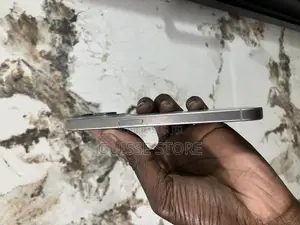 Apple iPhone 15 Pro 256 GB Doré