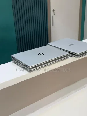 Nouveau HP EliteBook 640 G11 16GB AMD Ryzen 5 SSD 512GB