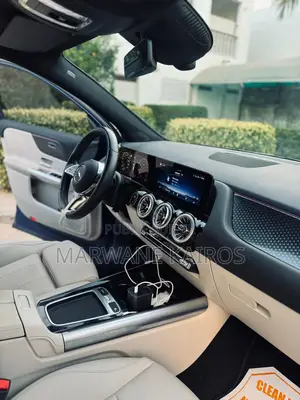 Mercedes-Benz GLA-Class 2024 Bleu