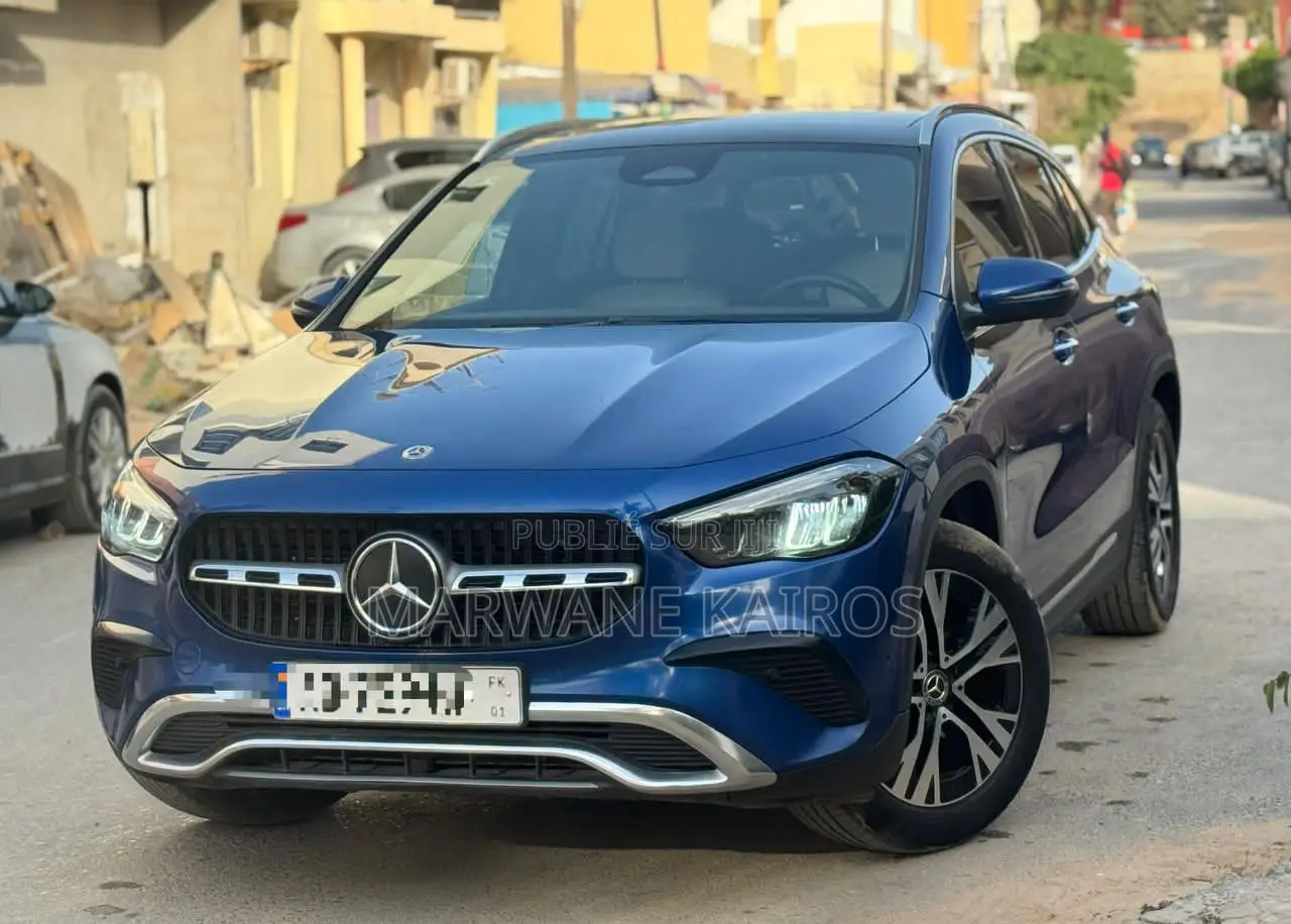 Mercedes-Benz GLA-Class 2024 Bleu