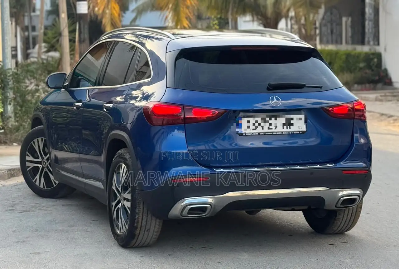 Mercedes-Benz GLA-Class 2024 Bleu