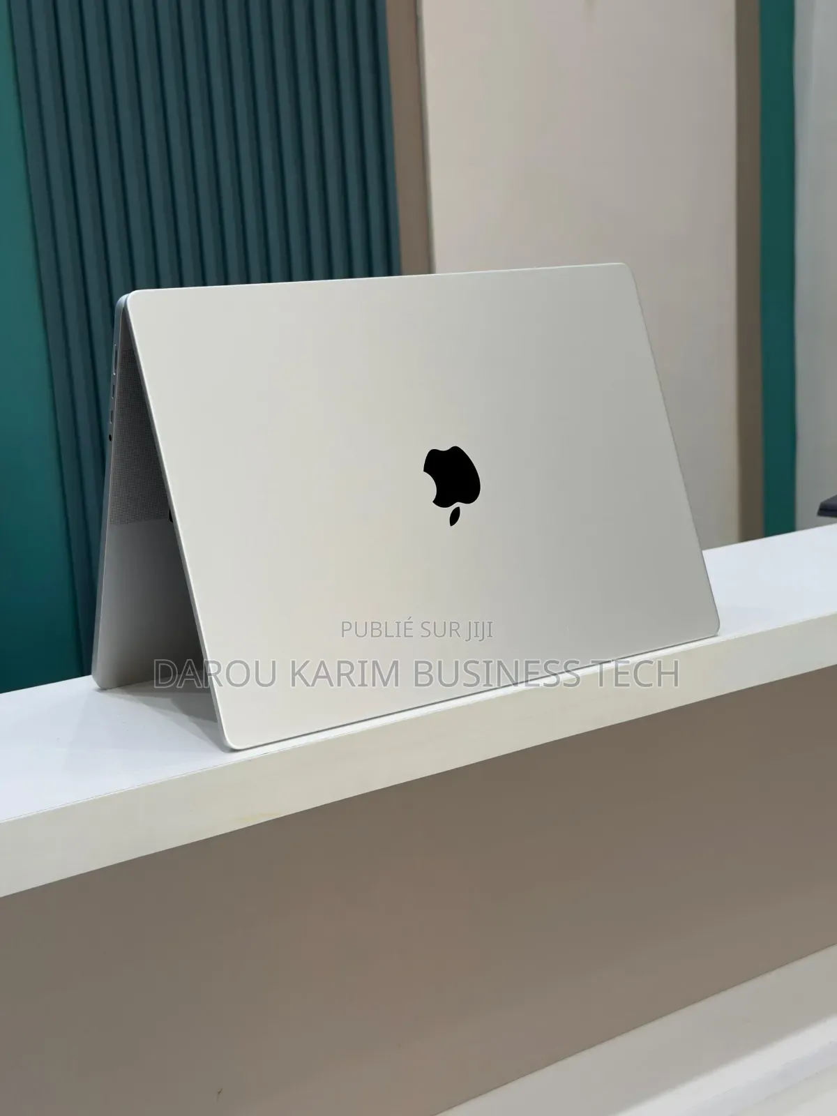 Nouveau Apple MacBook Pro 2020 M1 16GB Apple M1 Pro SSD 1T