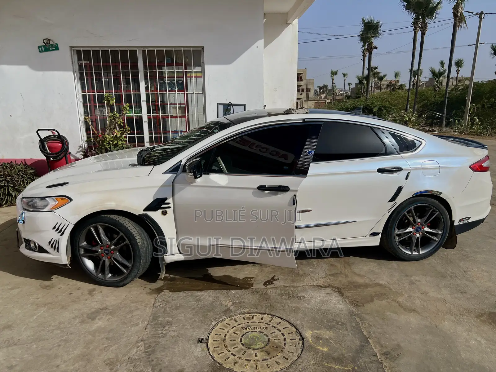 Ford Fusion Titanium 4dr Sedan w/EcoBoost (2.0L 4cyl Turbo 6A) 2015
