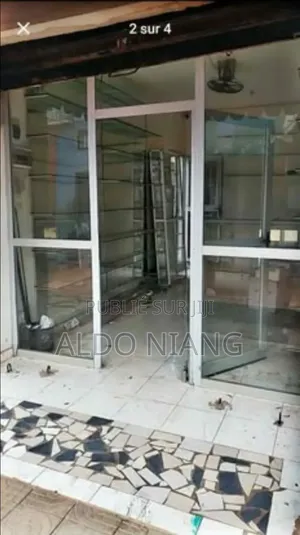 Magasin À Louer