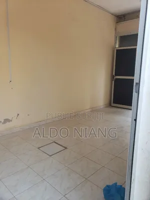 Magasin À Louer