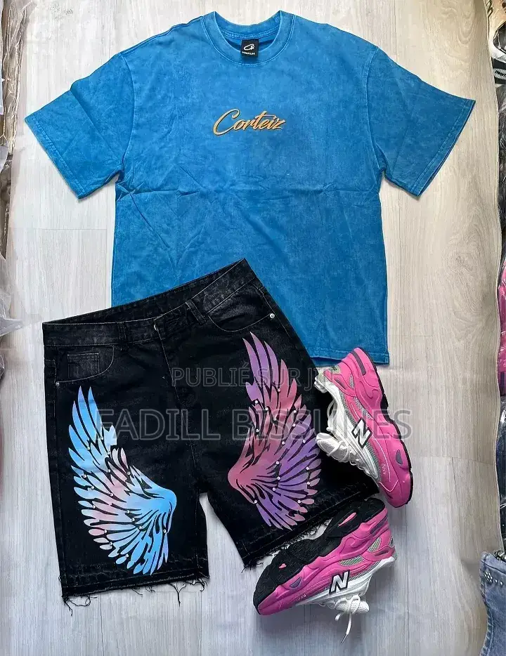 Vêtements De Marque Et Ensemble Stylé