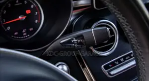 Mercedes-Benz GLC-Class GLC250 Sport Utility 4-Door (2.0L, 4cyl Turbo)