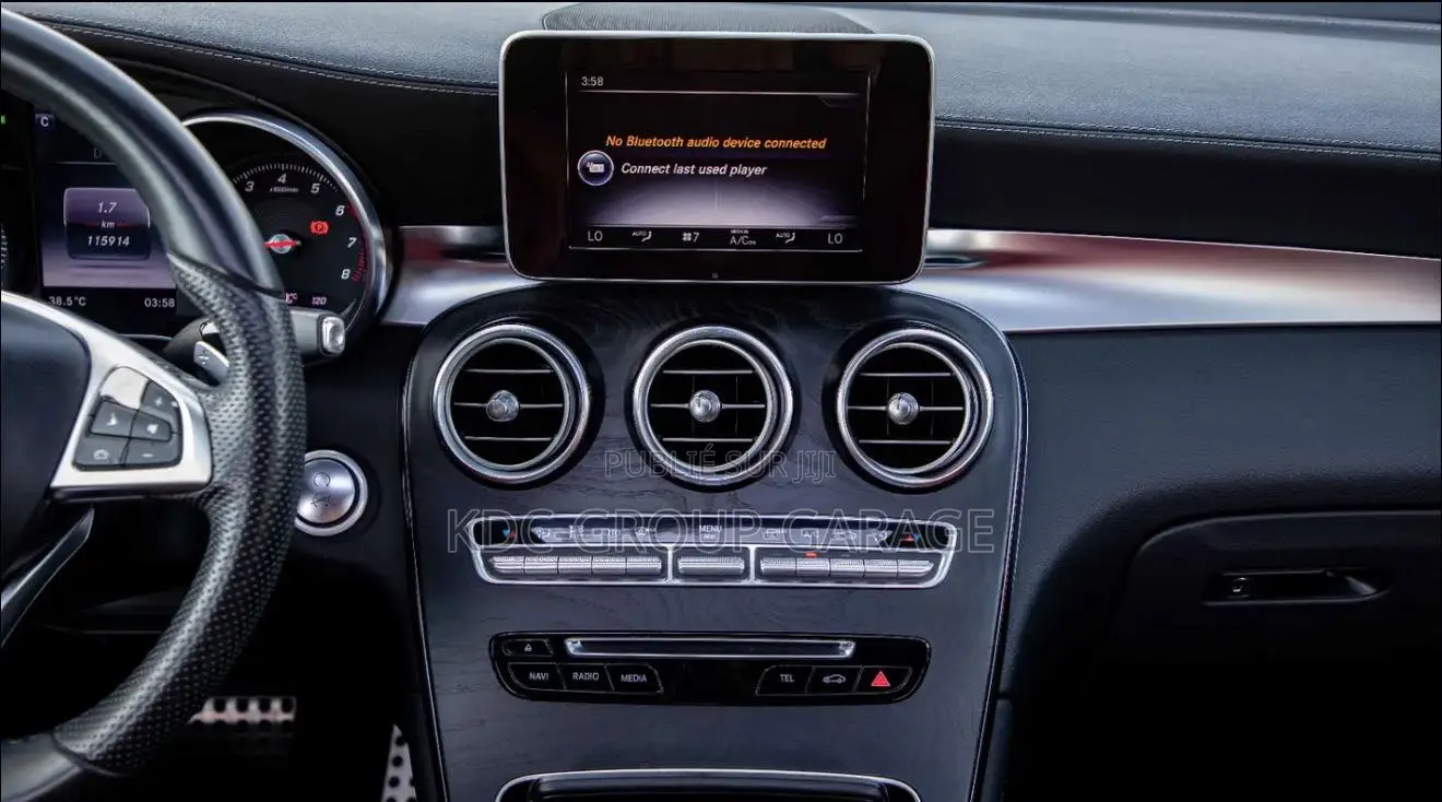 Mercedes-Benz GLC-Class GLC250 Sport Utility 4-Door (2.0L, 4cyl Turbo)