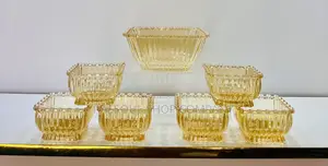 Saladier en Verre 7 Pièces Prix :5000f Contact Whatsapp