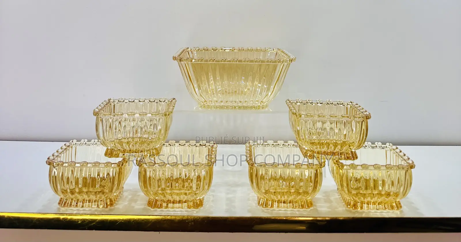 Saladier en Verre 7 Pièces Prix :5000f Contact Whatsapp