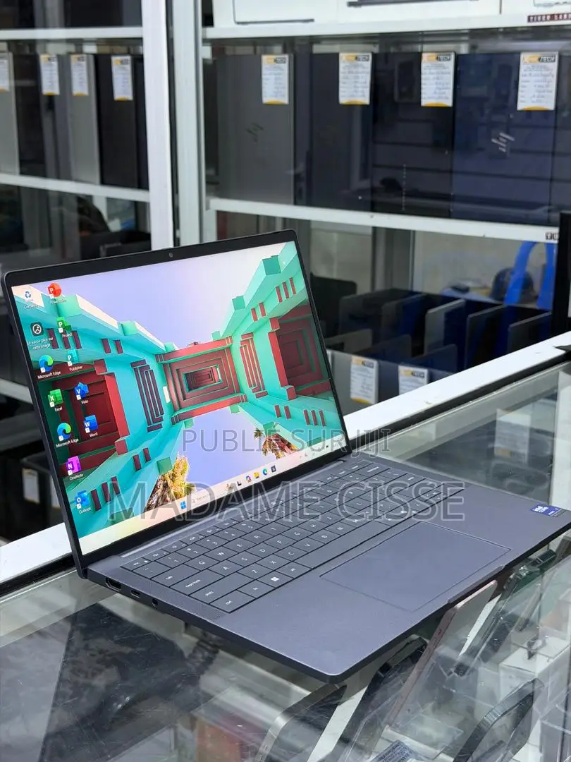 Nouveau Dell Pro 14 Premium 32GB Intel Core Ultra 7 SSD 512GB