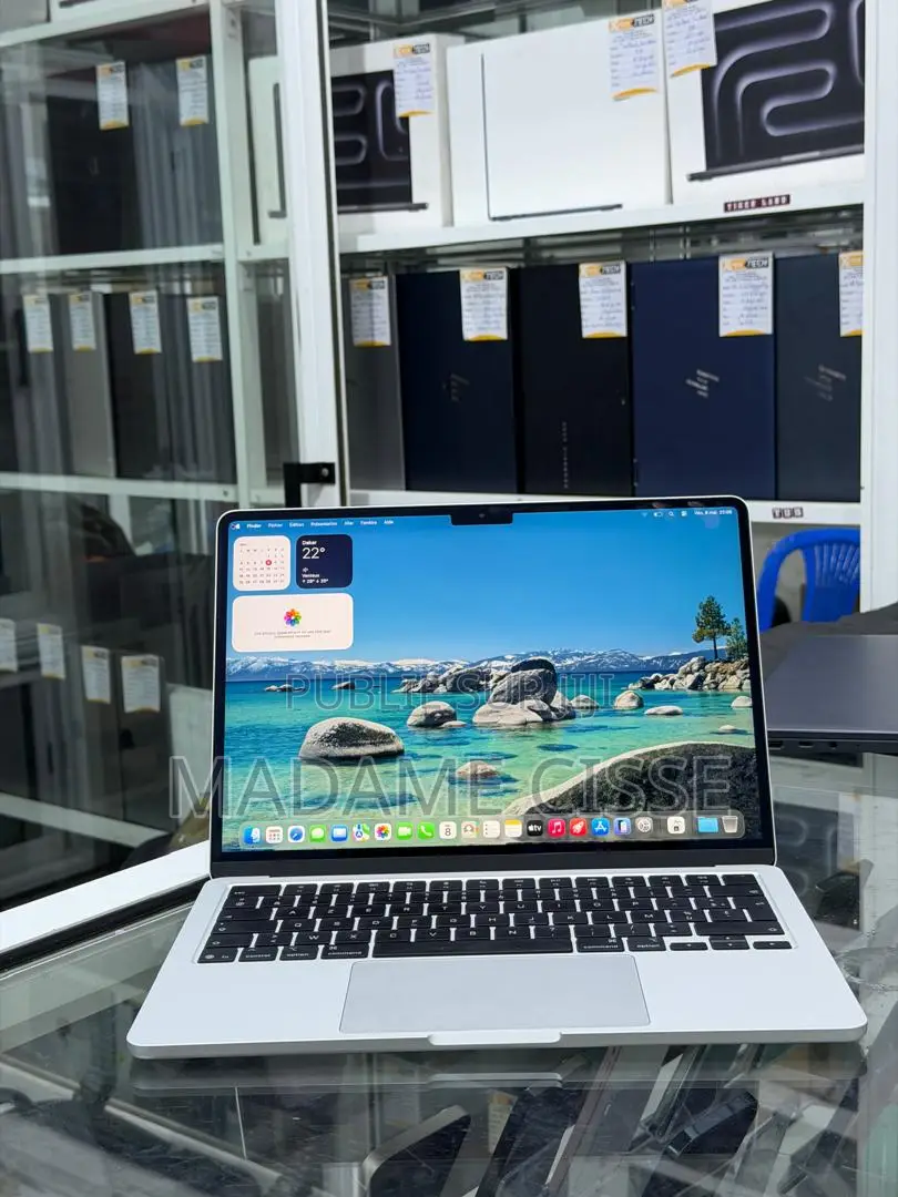 Nouveau Ordinateur portable Apple MacBook Air 16GB Apple M4 SSD 256GB