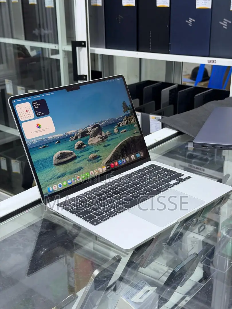 Nouveau Ordinateur portable Apple MacBook Air 16GB Apple M4 SSD 256GB
