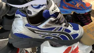 New Balance Originales en Très Bon État 