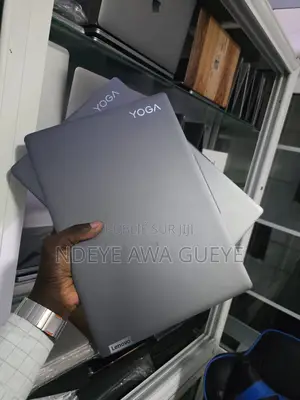 Nouveau Ordinateur portable Lenovo Yoga 7i 16GB Intel Core i5 SSD 512GB