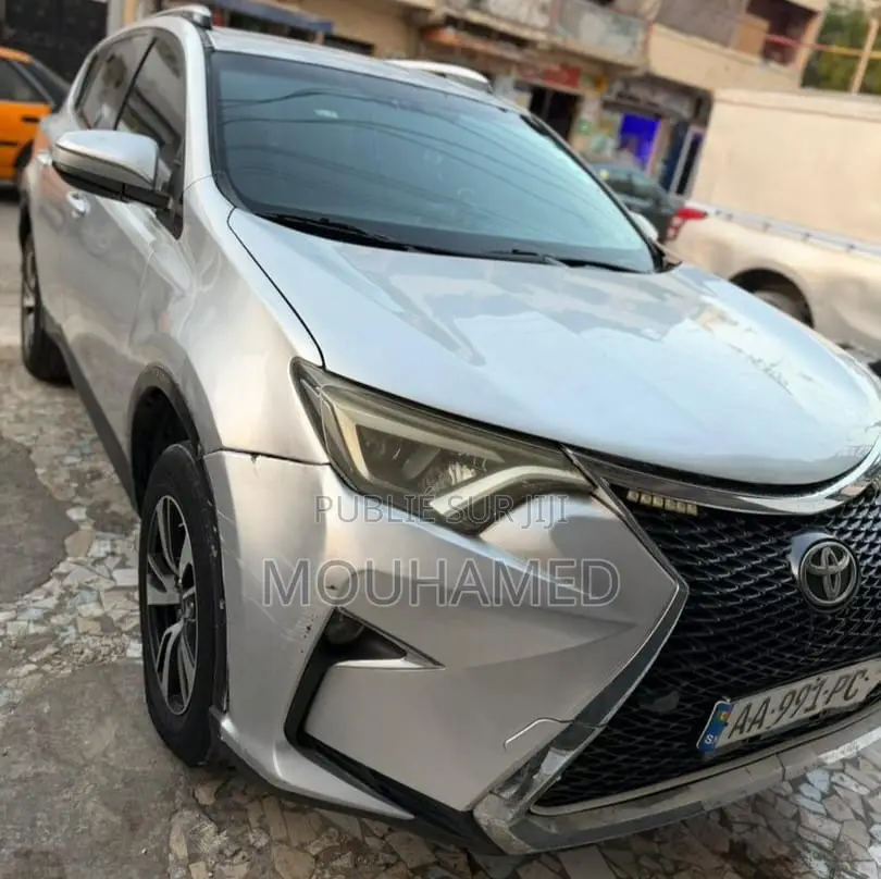Toyota RAV4 Limited 4dr SUV (2.5L 4cyl 6A) 2015 Gris
