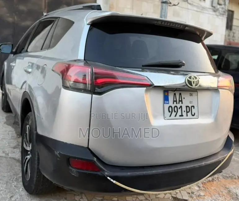 Toyota RAV4 Limited 4dr SUV (2.5L 4cyl 6A) 2015 Gris