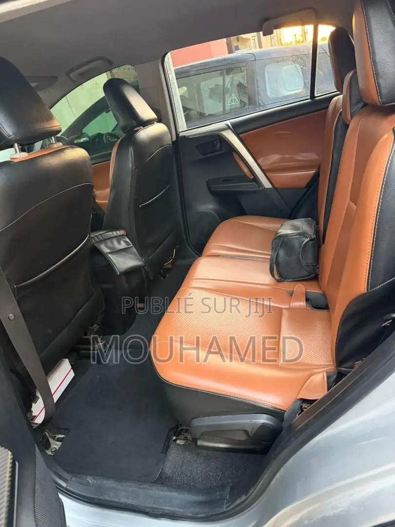 Toyota RAV4 Limited 4dr SUV (2.5L 4cyl 6A) 2015 Gris