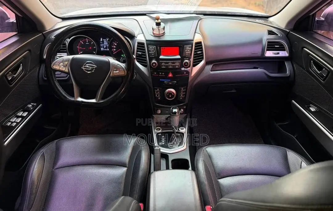 SsangYong Musso 2016 Blanc