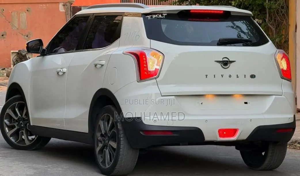 SsangYong Musso 2016 Blanc