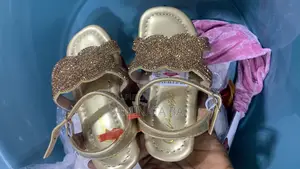 Vente De Belle Sandales Pour Femme Et Jeune Fille