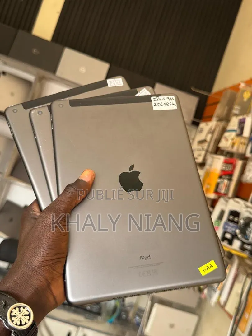 Nouveau Apple iPad 10.2 (2021) 256 GB Noir