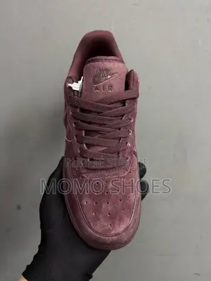 Nike Air Force 1 — Style Iconique Confort Premium 
