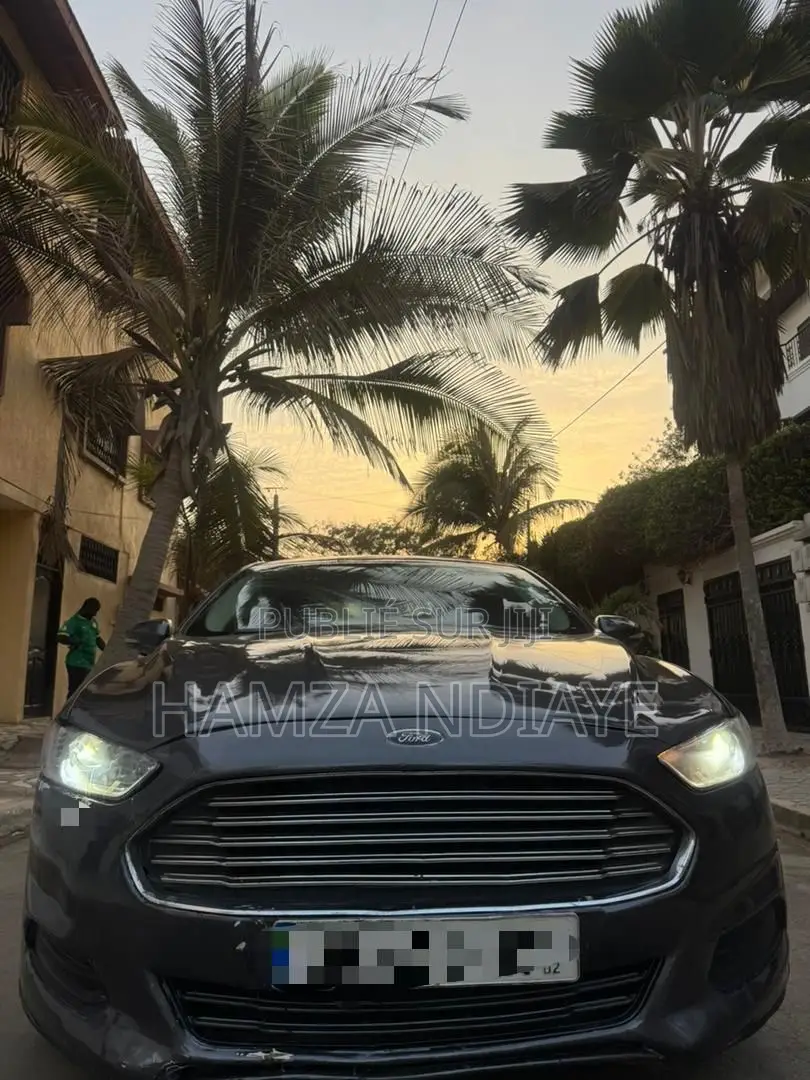 Ford Fusion 2016 Gris