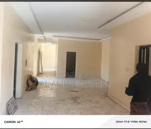 4chbre Chambre et salon dans Mbédiène à Vendre