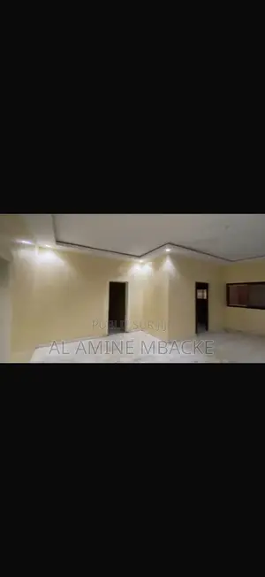 4chbre Chambre et salon dans Mbédiène à Vendre