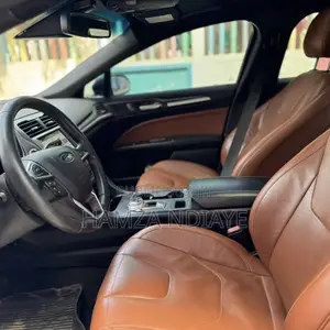 Ford Fusion 2019 Noir