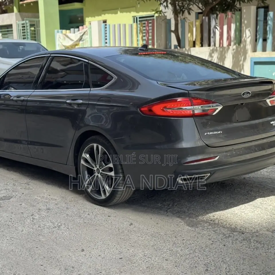 Ford Fusion 2019 Noir