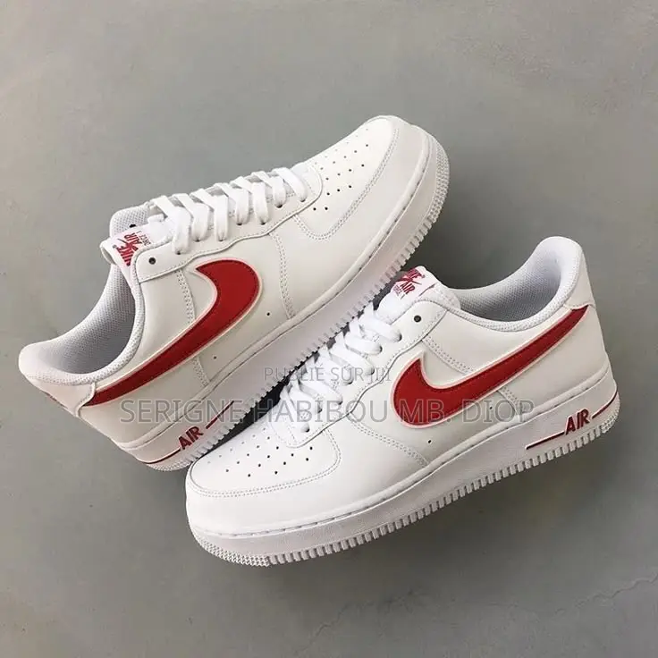 Nike Air Force 1 Low (Blanc/ Rouge) - État Neuf