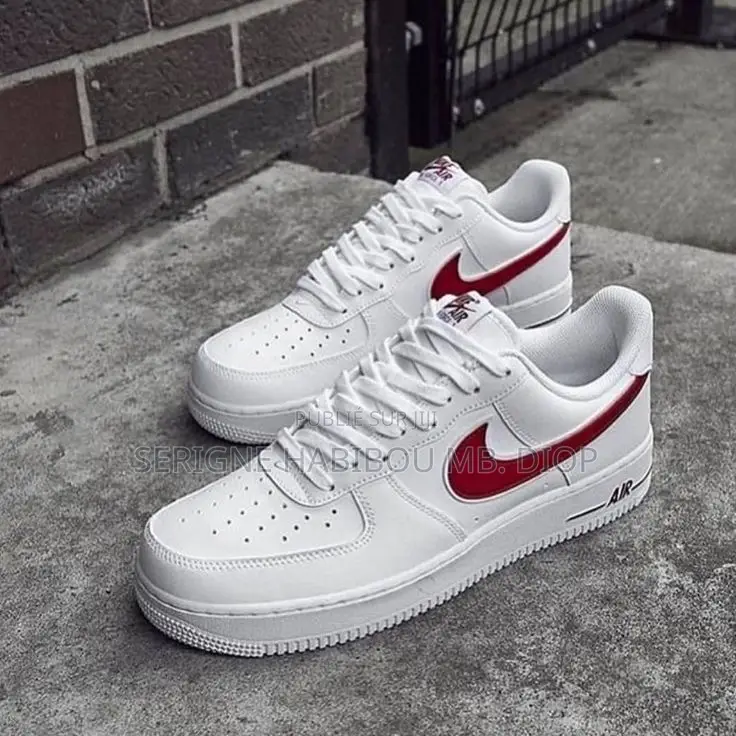 Nike Air Force 1 Low (Blanc/ Rouge) - État Neuf