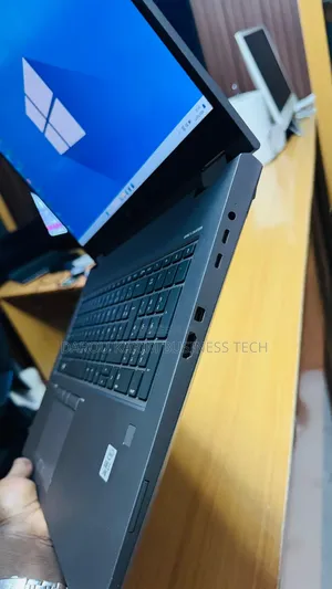 Nouveau HP ZBook Fury 17 G7 32GB Intel Core i5 HDD+SSD 1T
