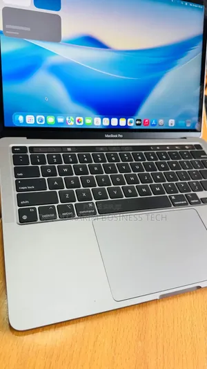 Nouveau Apple MacBook Pro 2020 16GB Apple M1 SSD 512GB